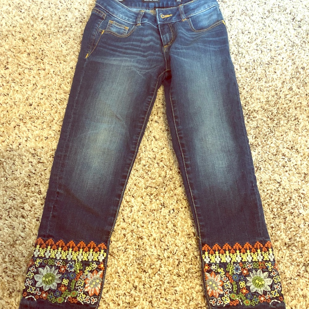 Girls Miss Me jeans. SIZE 7.